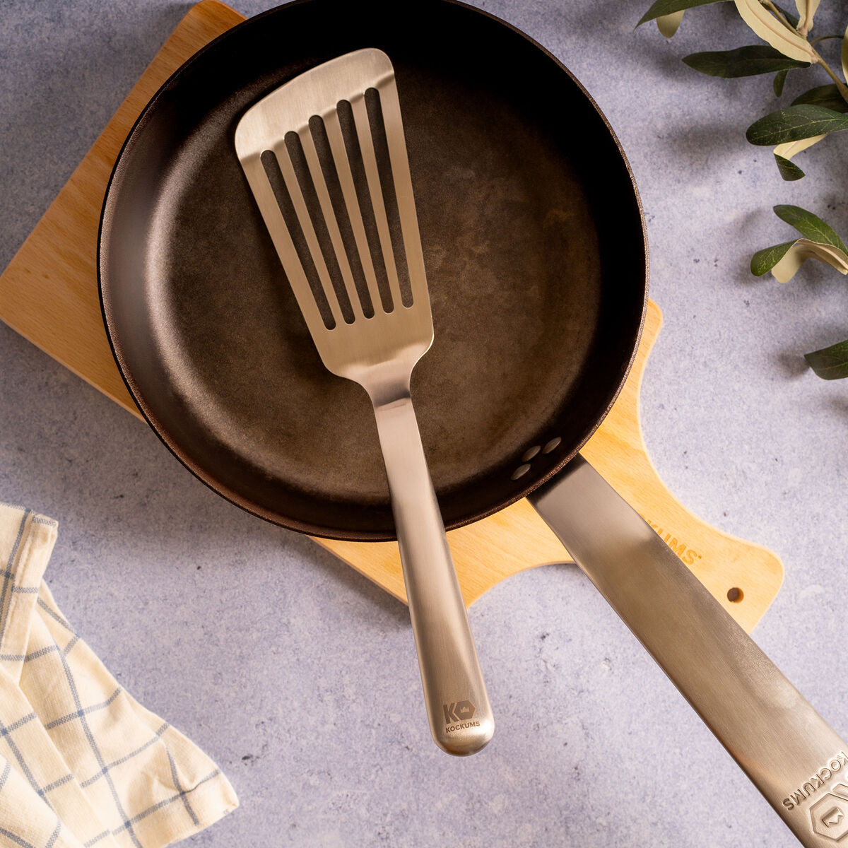 Perforerad stekspade 31 cm, rostfritt stål