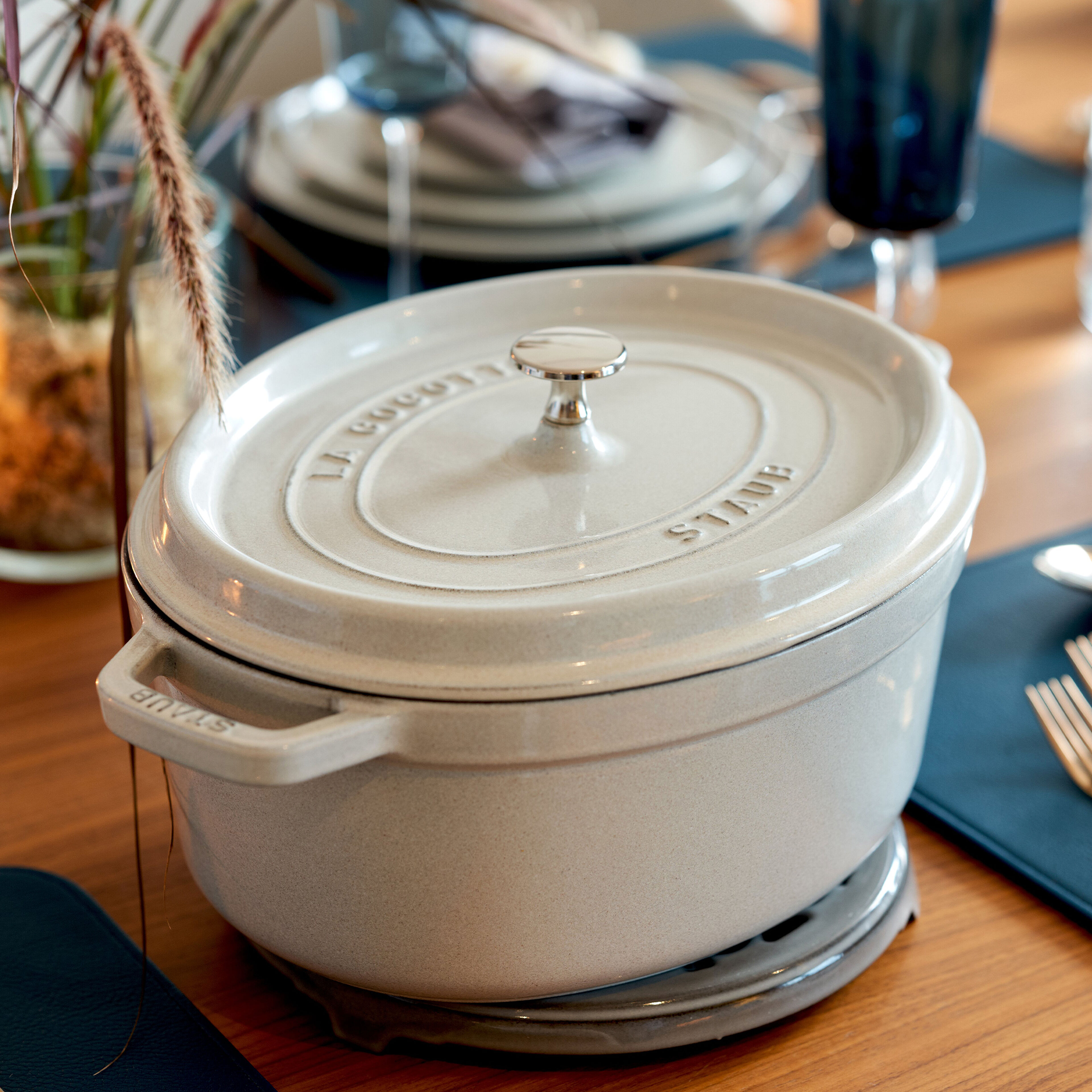 La Cocotte oval gjutjärnsgryta 27 cm / 3,2 liter, white truffle