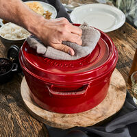 La Cocotte rund gjutjärnsgryta 28 cm / 6,7 liter, körsbärsröd