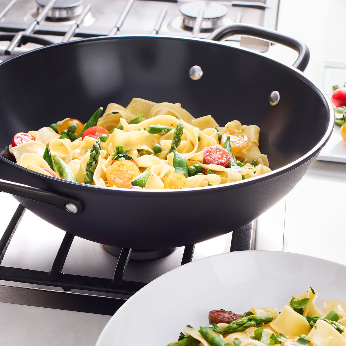 Milano wok 30 cm med glaslock, svart