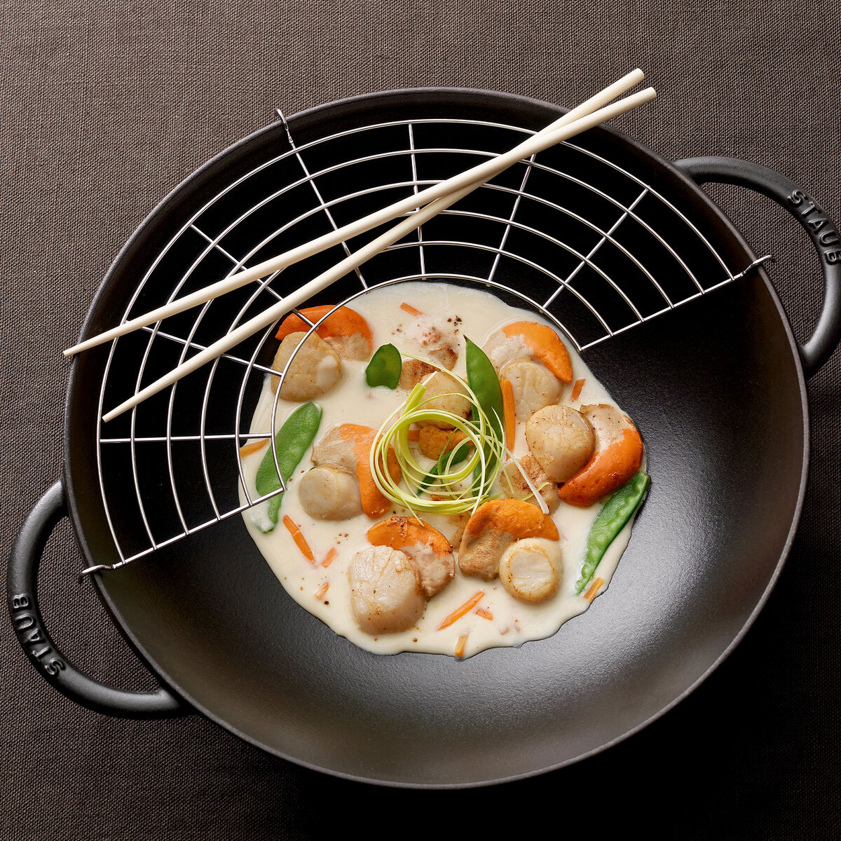 Wok med glaslock 37 cm, svart