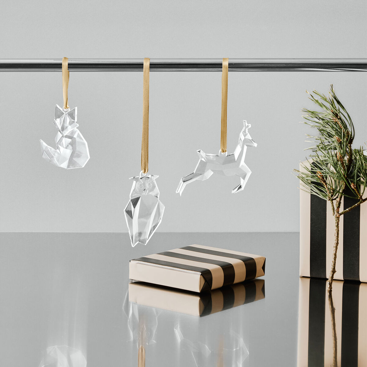 Holiday Ornaments räv