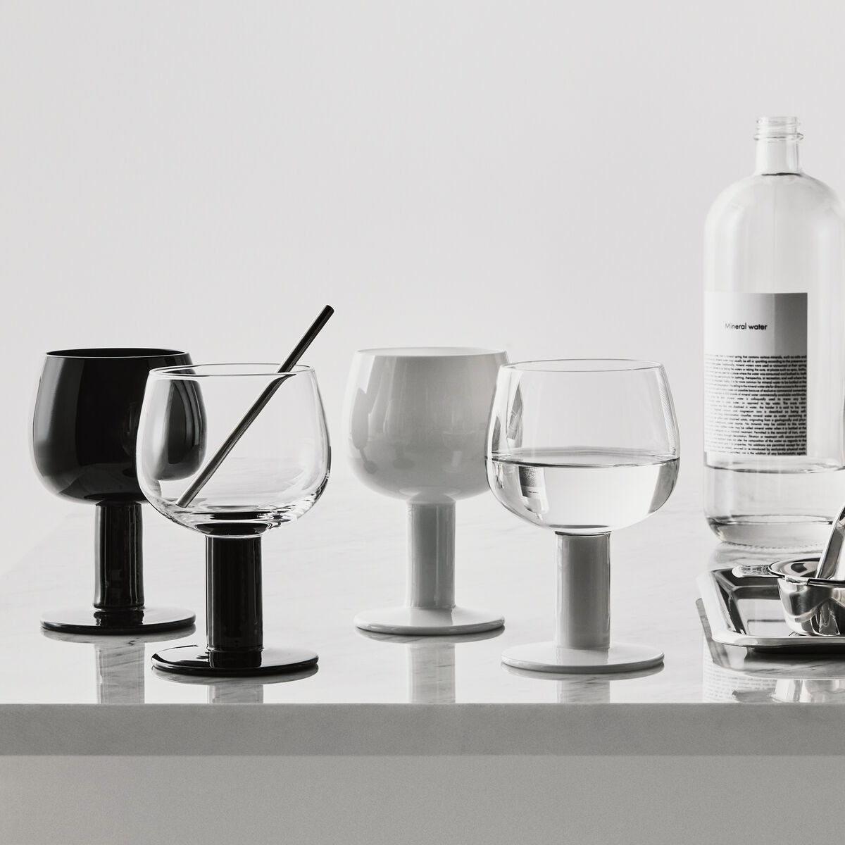 Fars Glas vinglas 40 cl 4-pack, vit/svart