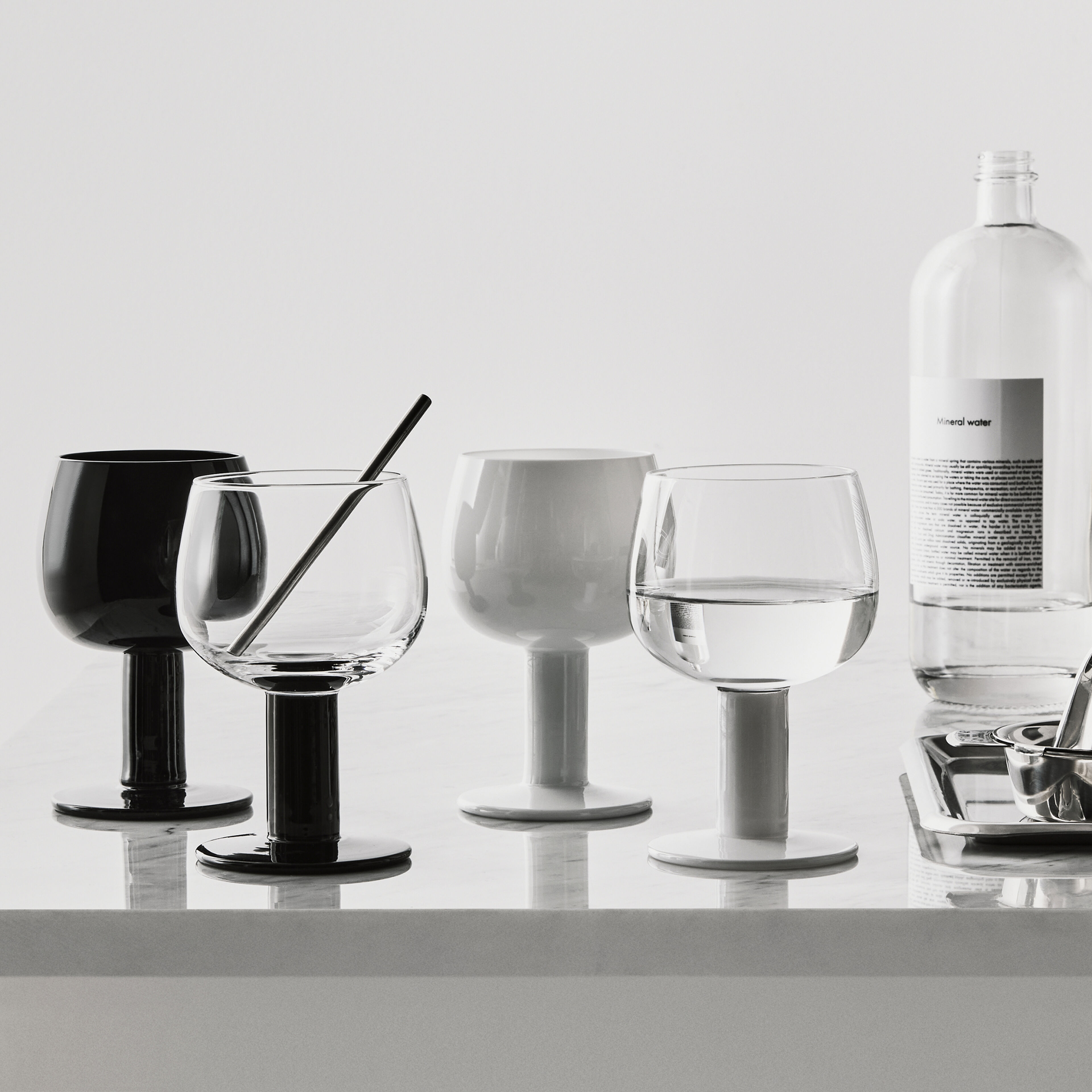 Fars Glas vinglas 40 cl 4-pack, vit/svart