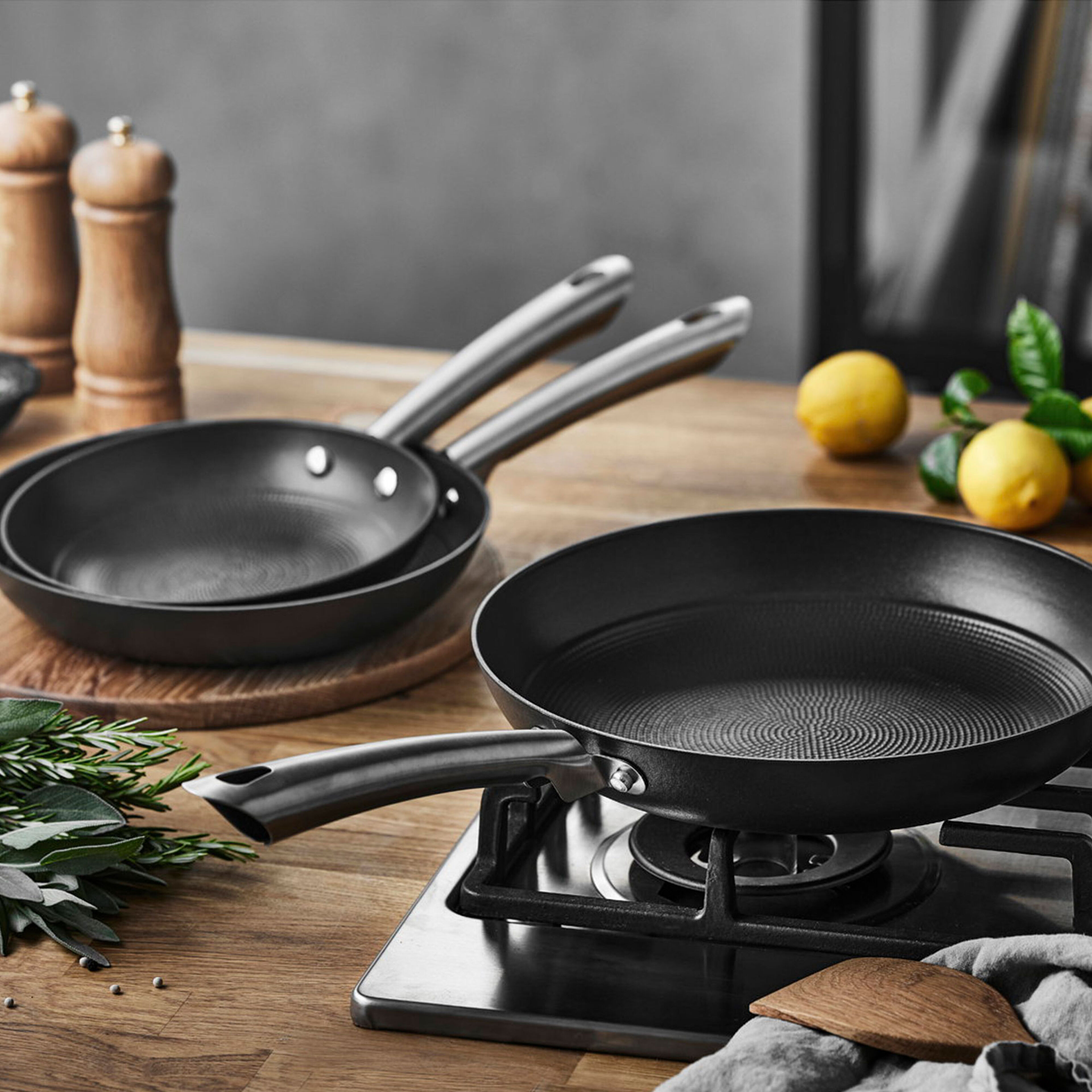 Gourmet Garonne støbejernspande 24 cm, sort
