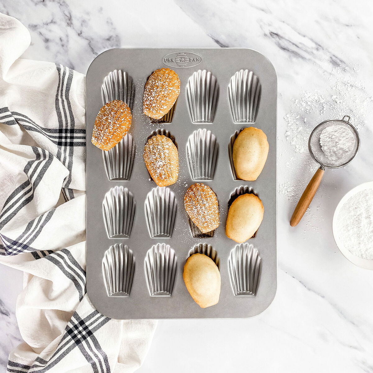 Bakform madeleinekakor 16 st, aluminiserat stål