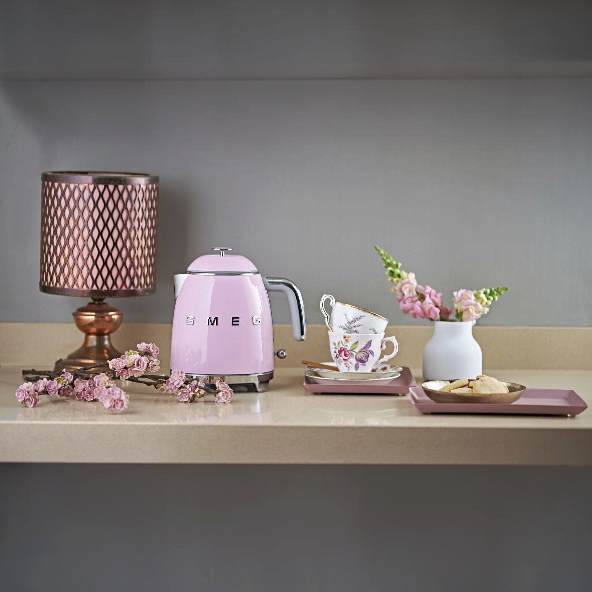 Smeg KLF05PKEU Vattenkokare rosa
