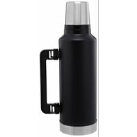 Stanley Classic Vacuum termokrus 1,9 liter , matte black