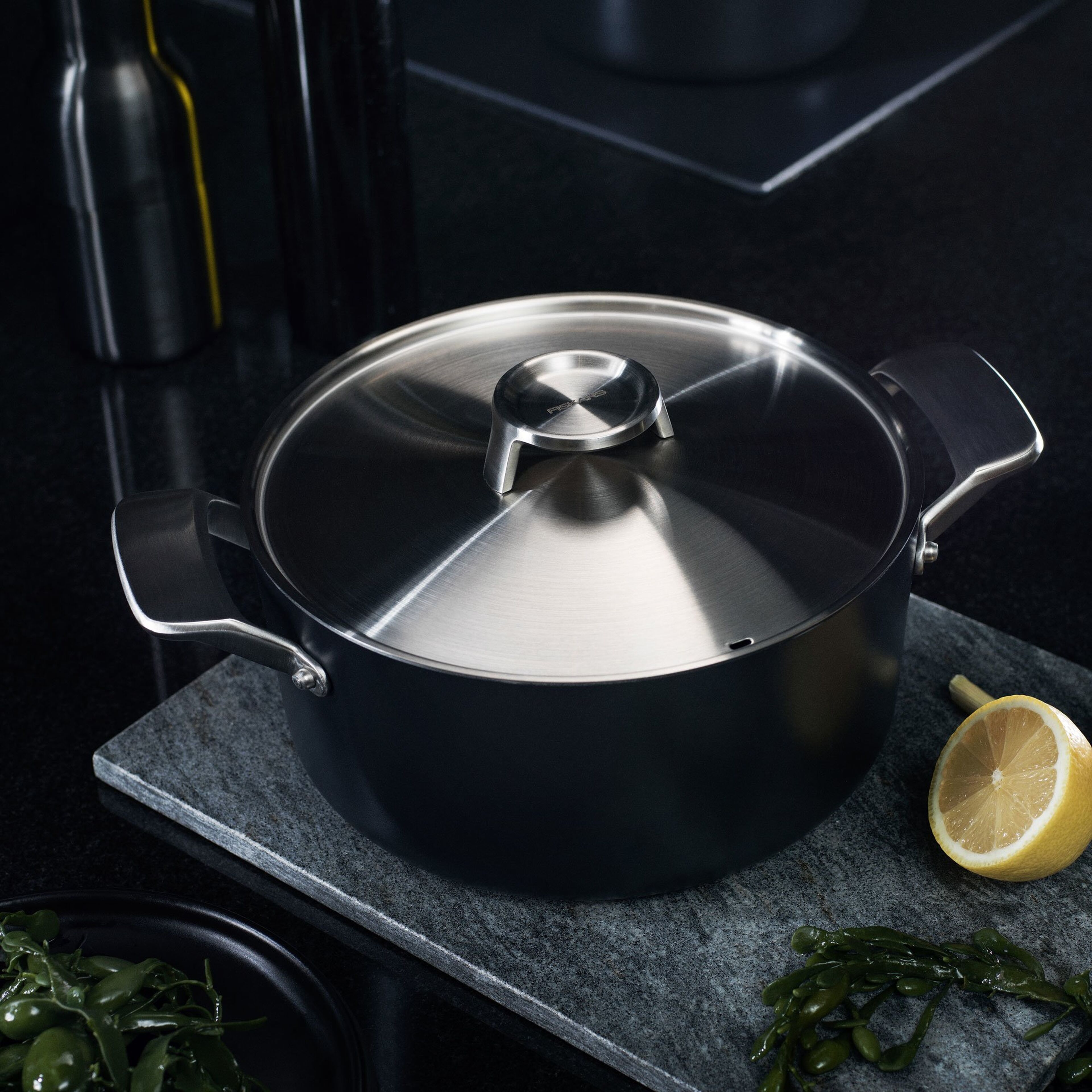 fiskars-taiten-gryde-med-laag-3-5-liter-1066952-63418-6