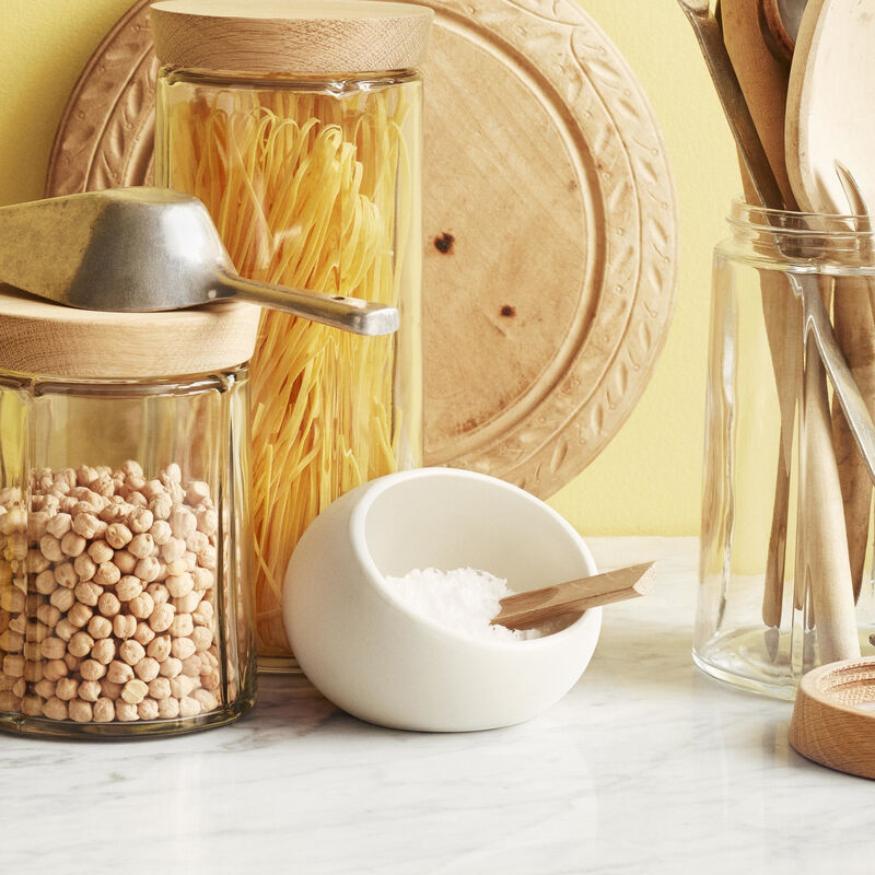 Valkoinen suola-astia