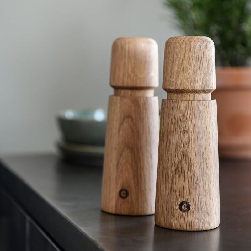 Stockholm salt- eller pepparkvarn, 17 cm, ek