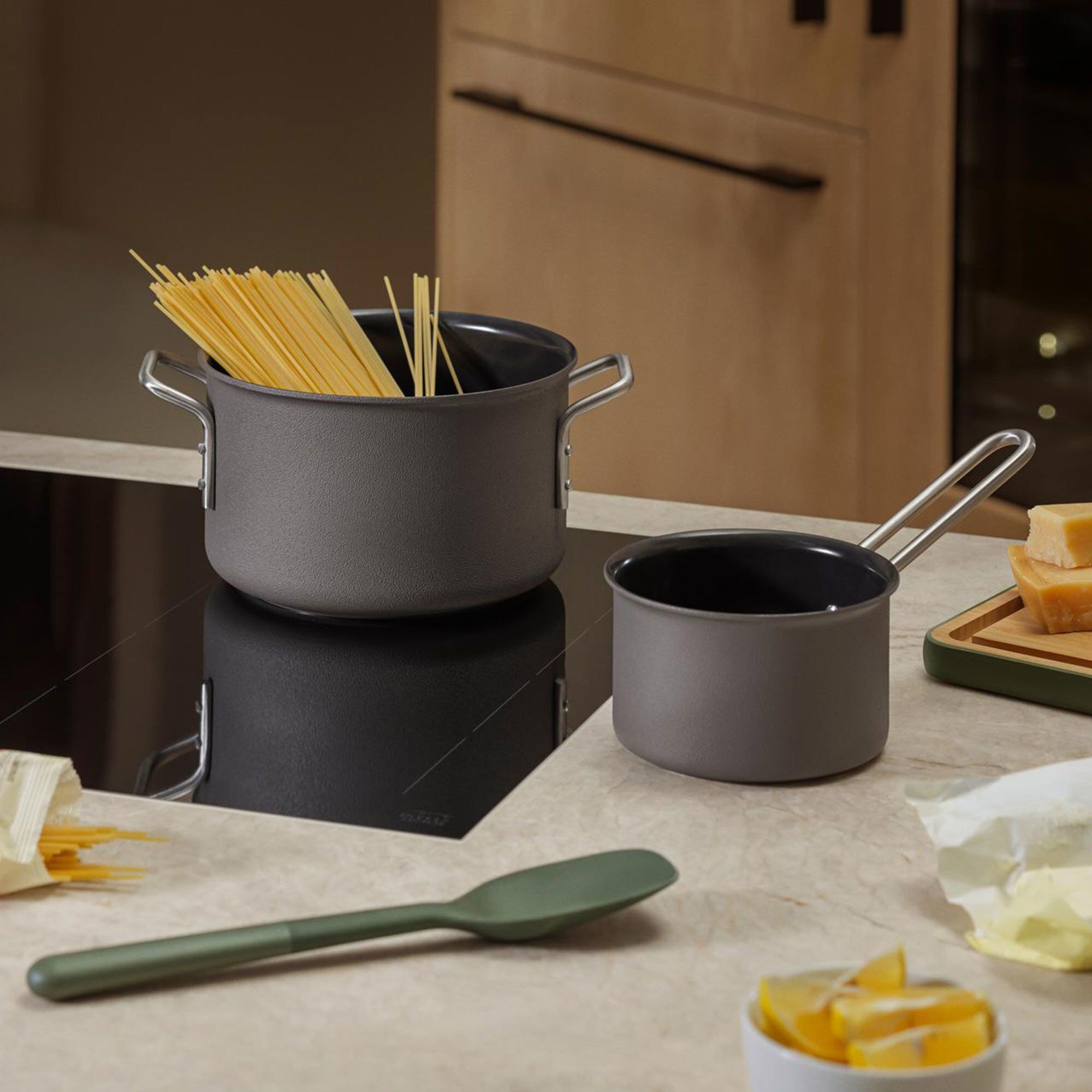 eva-trio-grey-line-kasserolle-1-8-liter-260318-67142-4