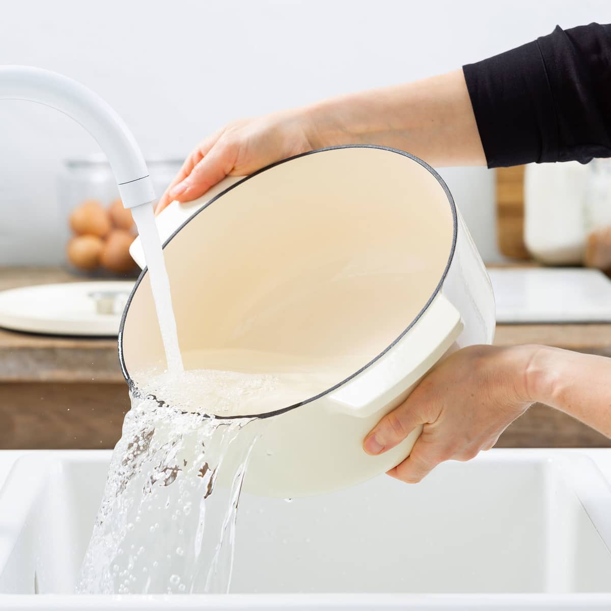 Gjutjärnsgryta oval 30 cm/5,6 liter, almond cream