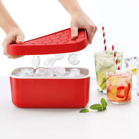 Isbitsbehållare, röd