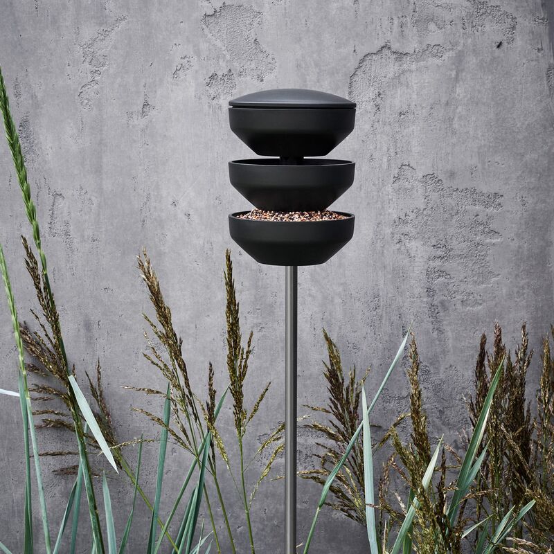 Fågelmatare på stolpe 133 cm