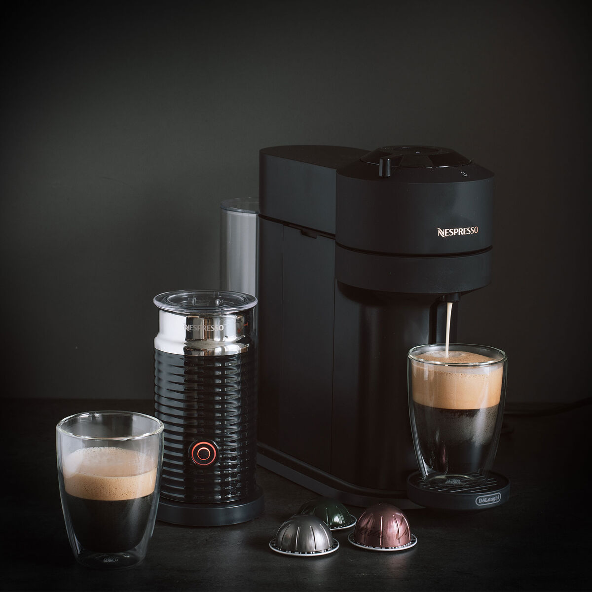 Vertuo Next Value Pack kaffemaskin og melkeskummer, svart