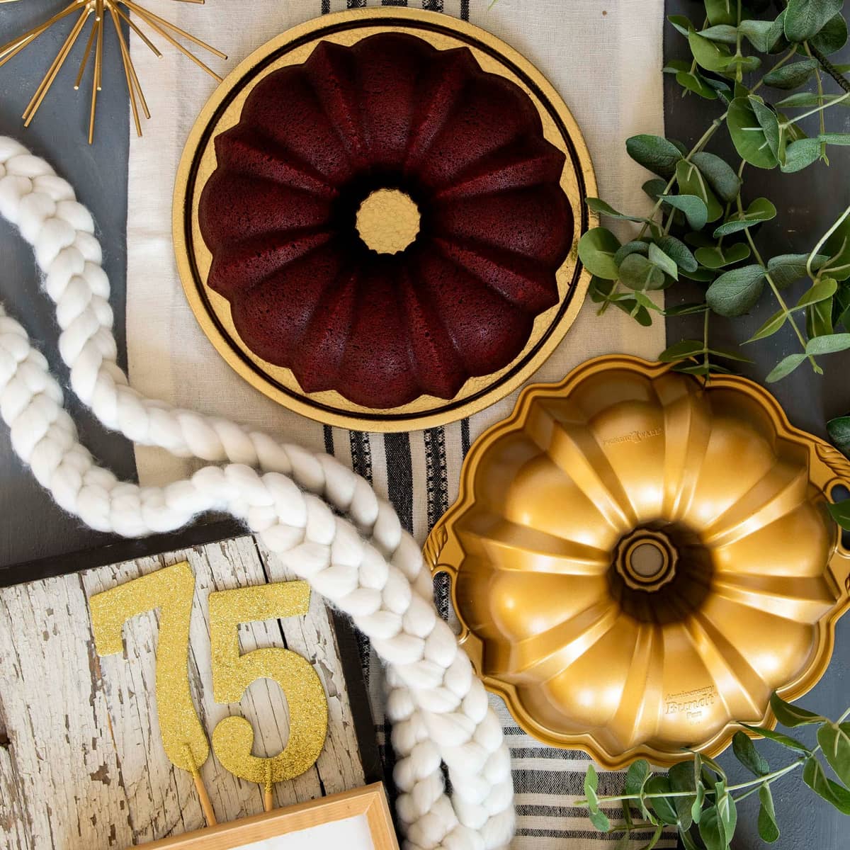 Bundt-kakkuvuoka ‘Anniversary’