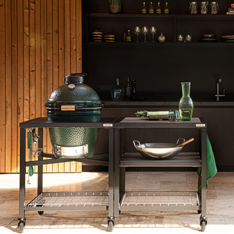 Mellemhylde, akacietræ