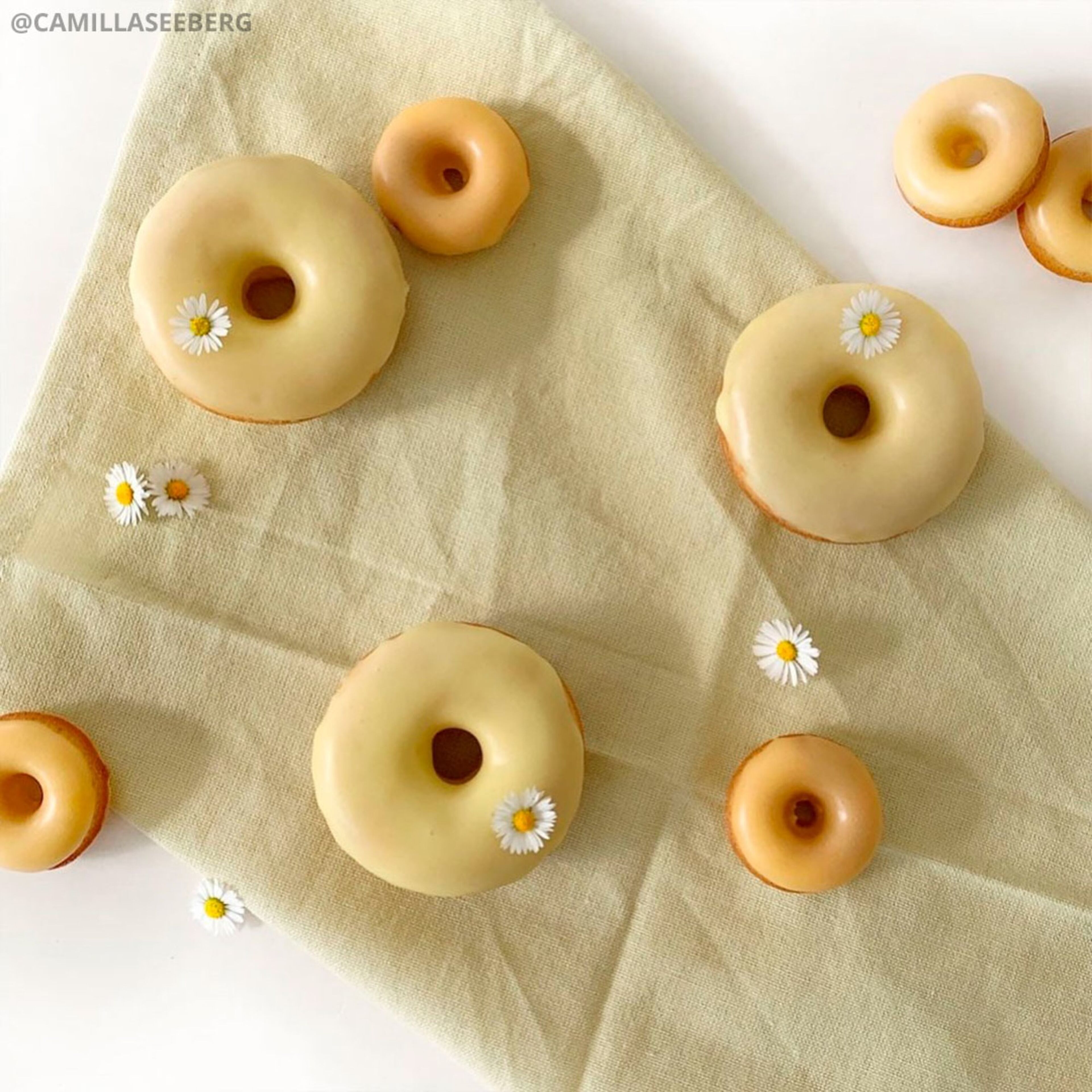 staedter-donutform-non-stick-12-stk-661042-32926-2