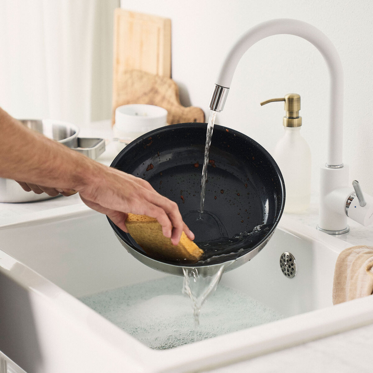 Pure stekpanna 28 cm, rostfritt stål, elfenbensvit