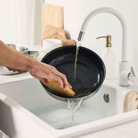 Pure stekpanna 28 cm, rostfritt stål, elfenbensvit