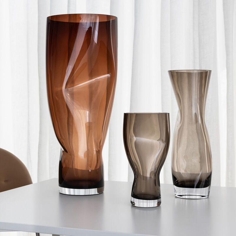 Squeeze vas 34 cm, rökbrun