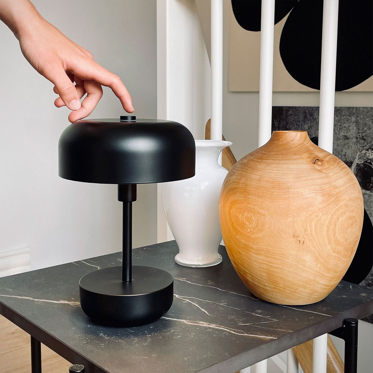 Haipot genopladelig LED bordlampe, sort