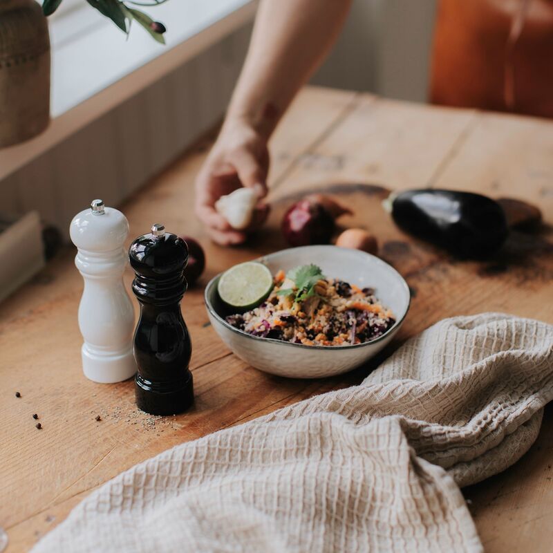 Karou salt-/pepperkvern 15 cm, svart