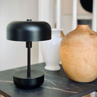 Haipot genopladelig LED bordlampe, sort