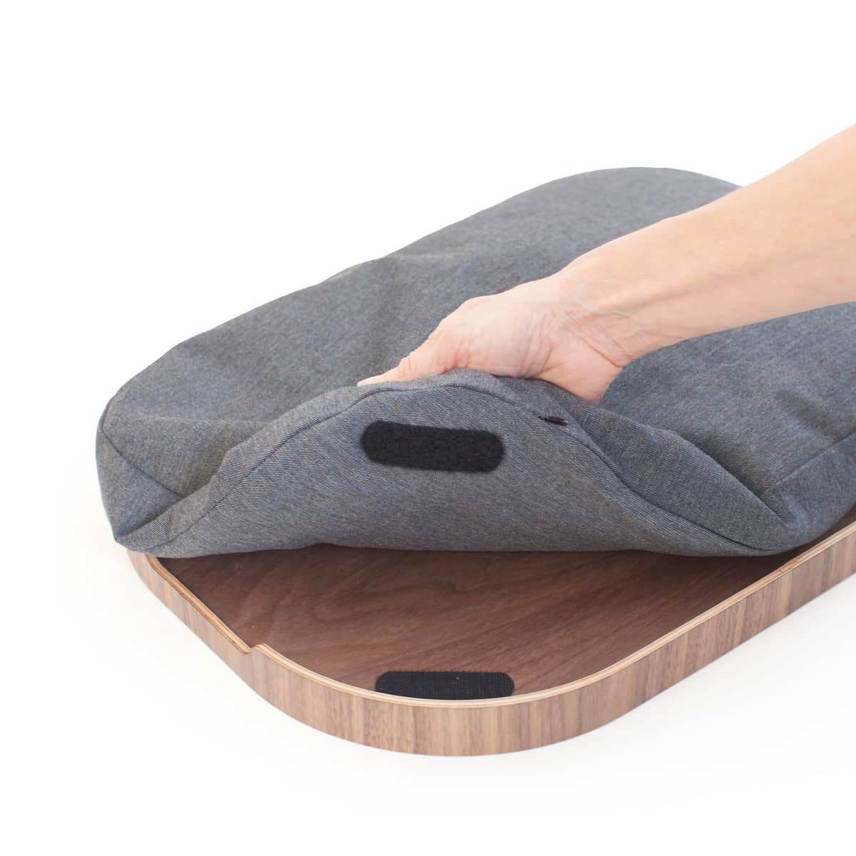CurveLine Laptray knäbricka med anti-slip, large, valnöt