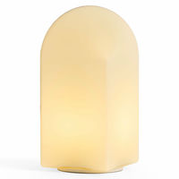 Parade 240 bærbar lampe, skall hvit
