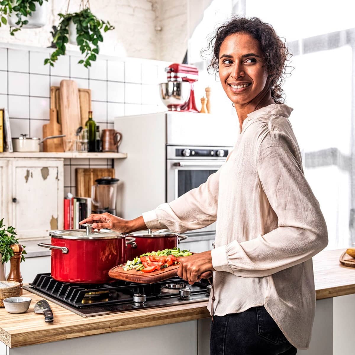 Cookware Collection -kattila, kannellinen, 24 cm, punainen