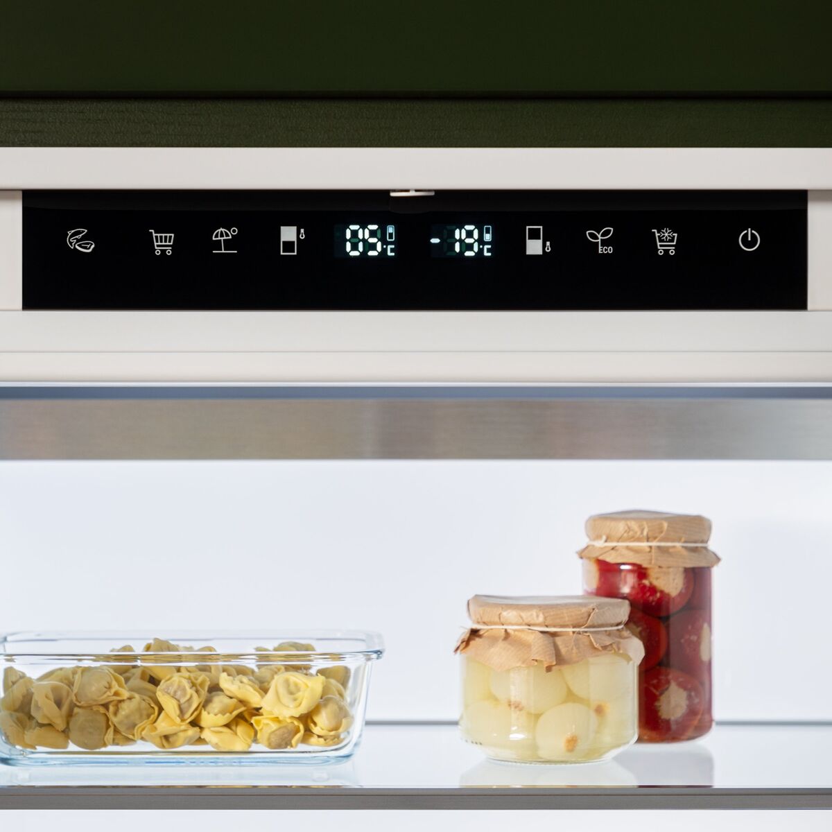 REF704BBNPTC Door-on-Door Kyl/Frys 193 cm