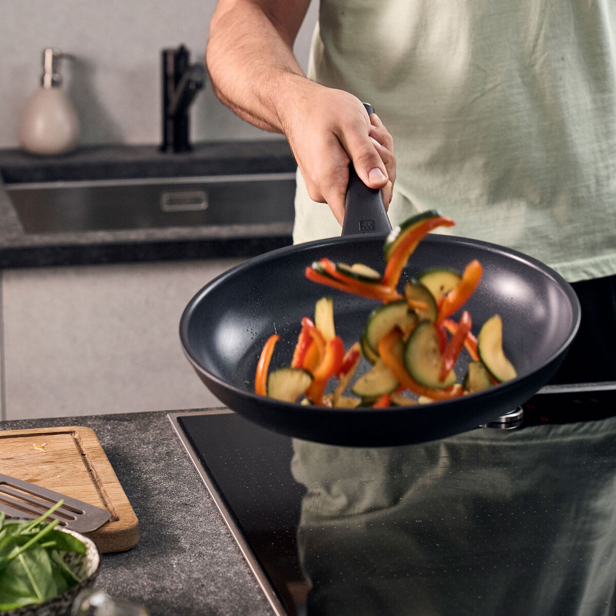 Madura Plus stekepanne 24 cm, aluminium