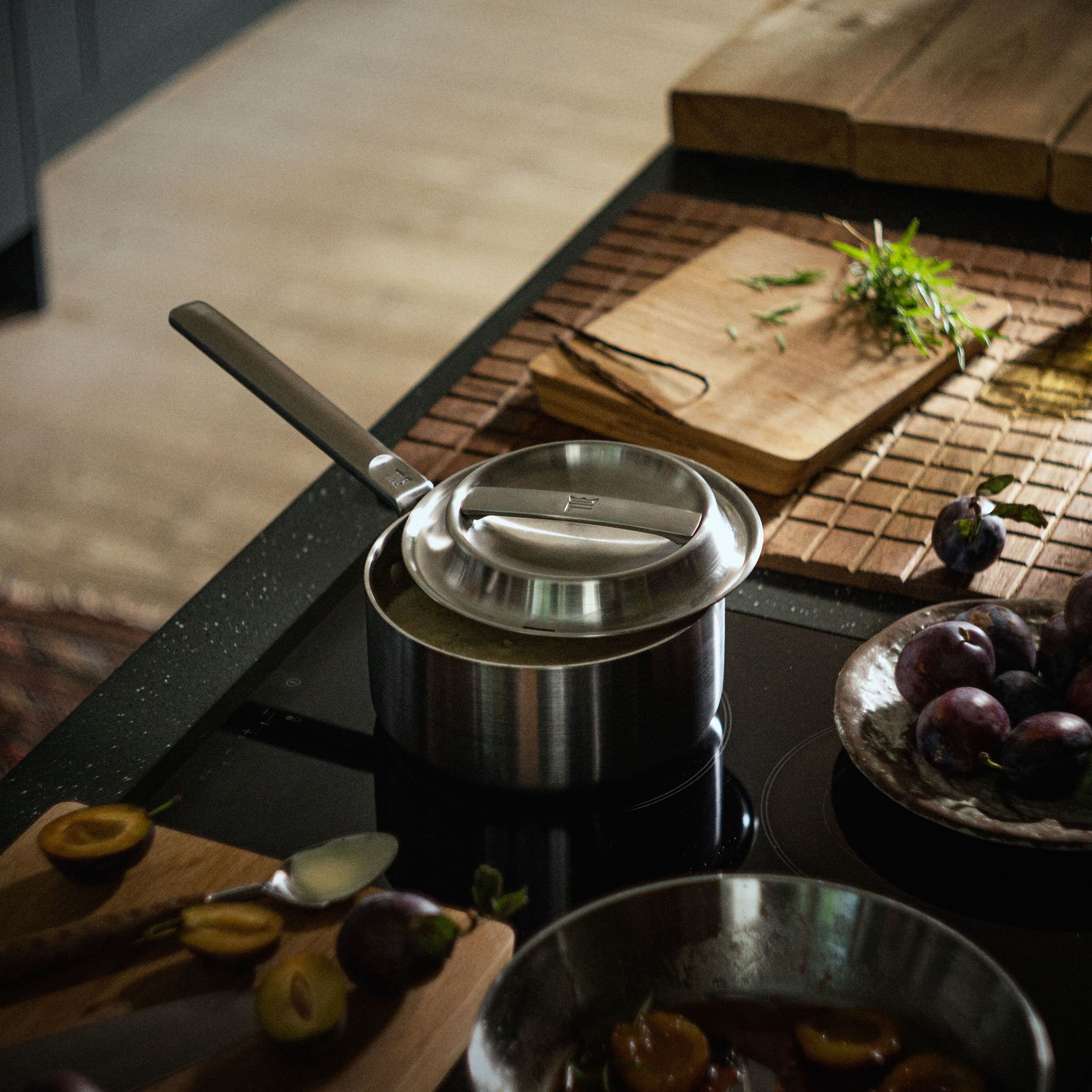 fiskars-norden-kasserolle-1067638-63422-8