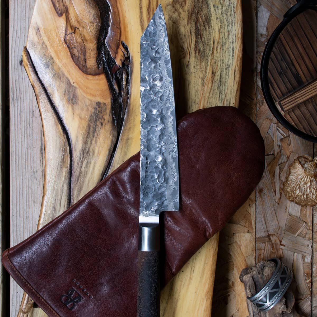 Kuro Kiritsuke kniv 23 cm.