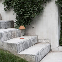 Teya Portabel pöytälamppu, terrakotta