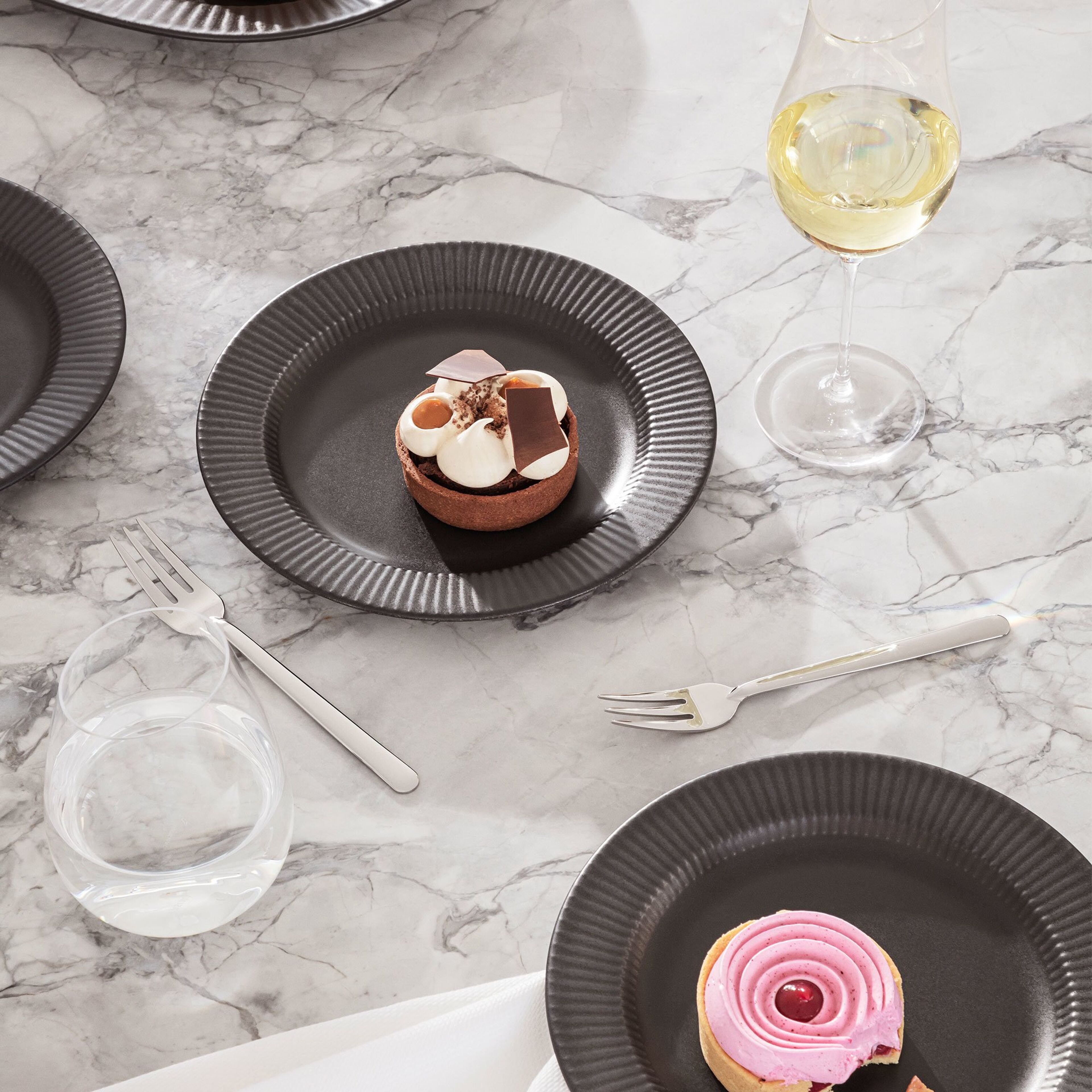 eva-trio-legio-nova-black-asiet-19-cm-787217-64669-5