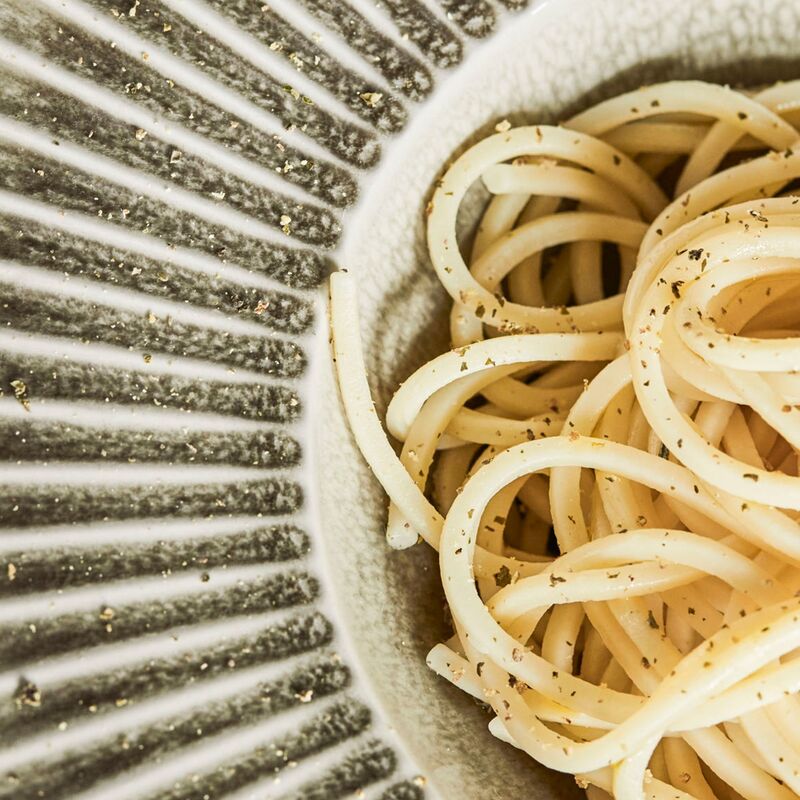 Pleat pastatallerken Ø26 cm, grå/brun