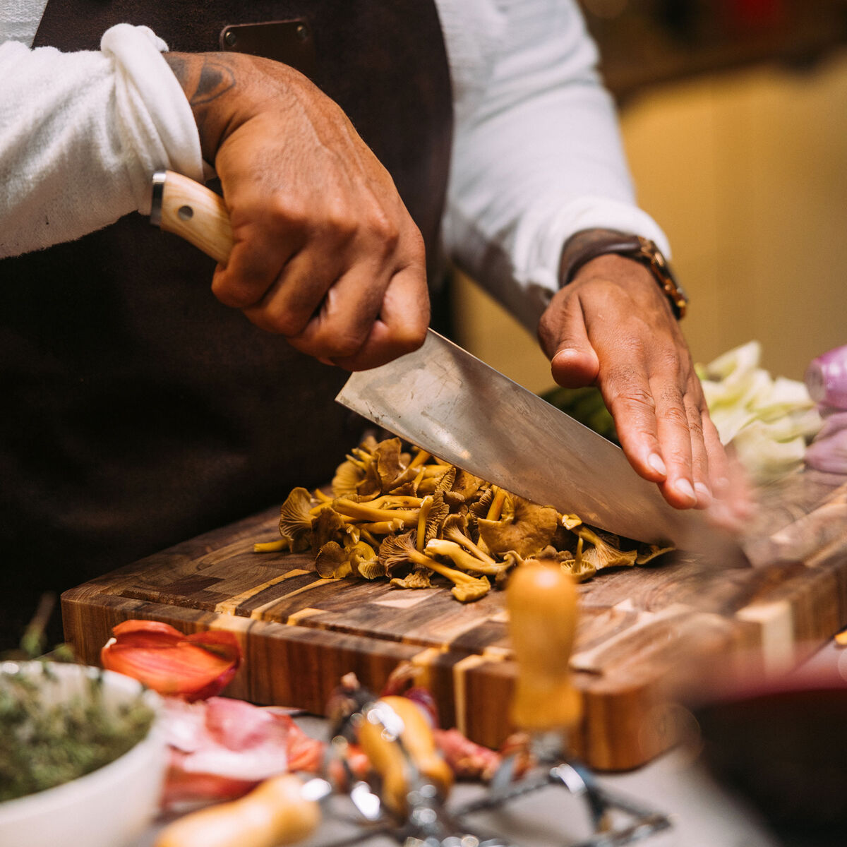 Skjærebrett L 48x32x3,5 cm, akasietre