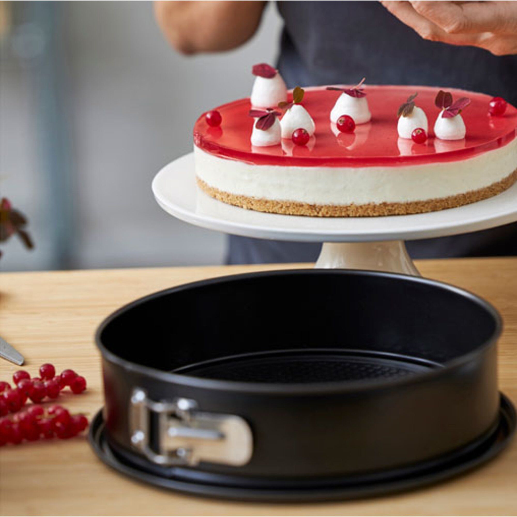 Alternativ bild 1 för Blomsterbergs Springform 24 cm, svart