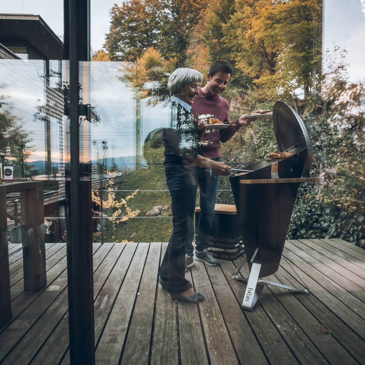 CONE sidobord till grill