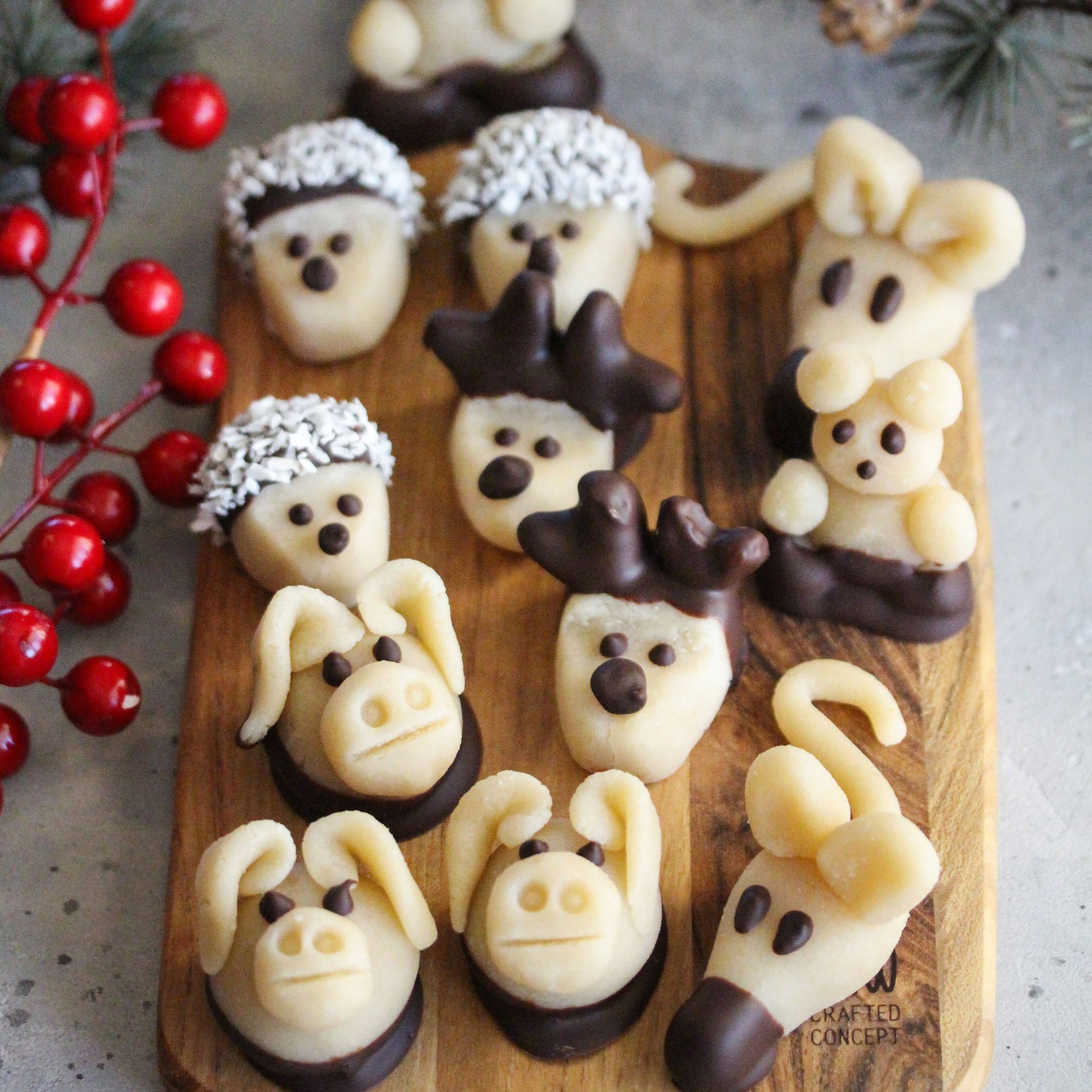 aida-raw-skaerebraet-teaktrae-15452-45708-5