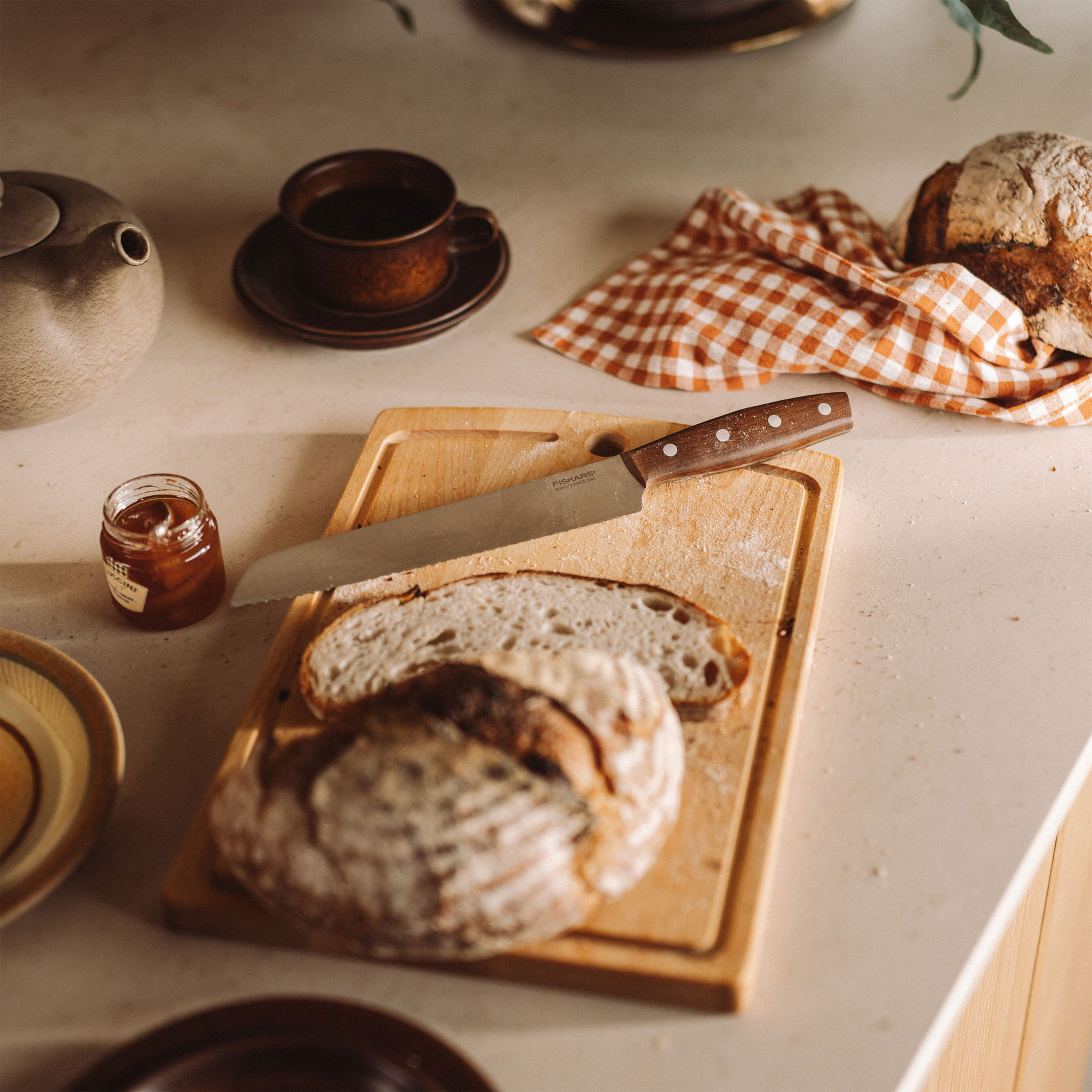 Folken brödkniv 21 cm