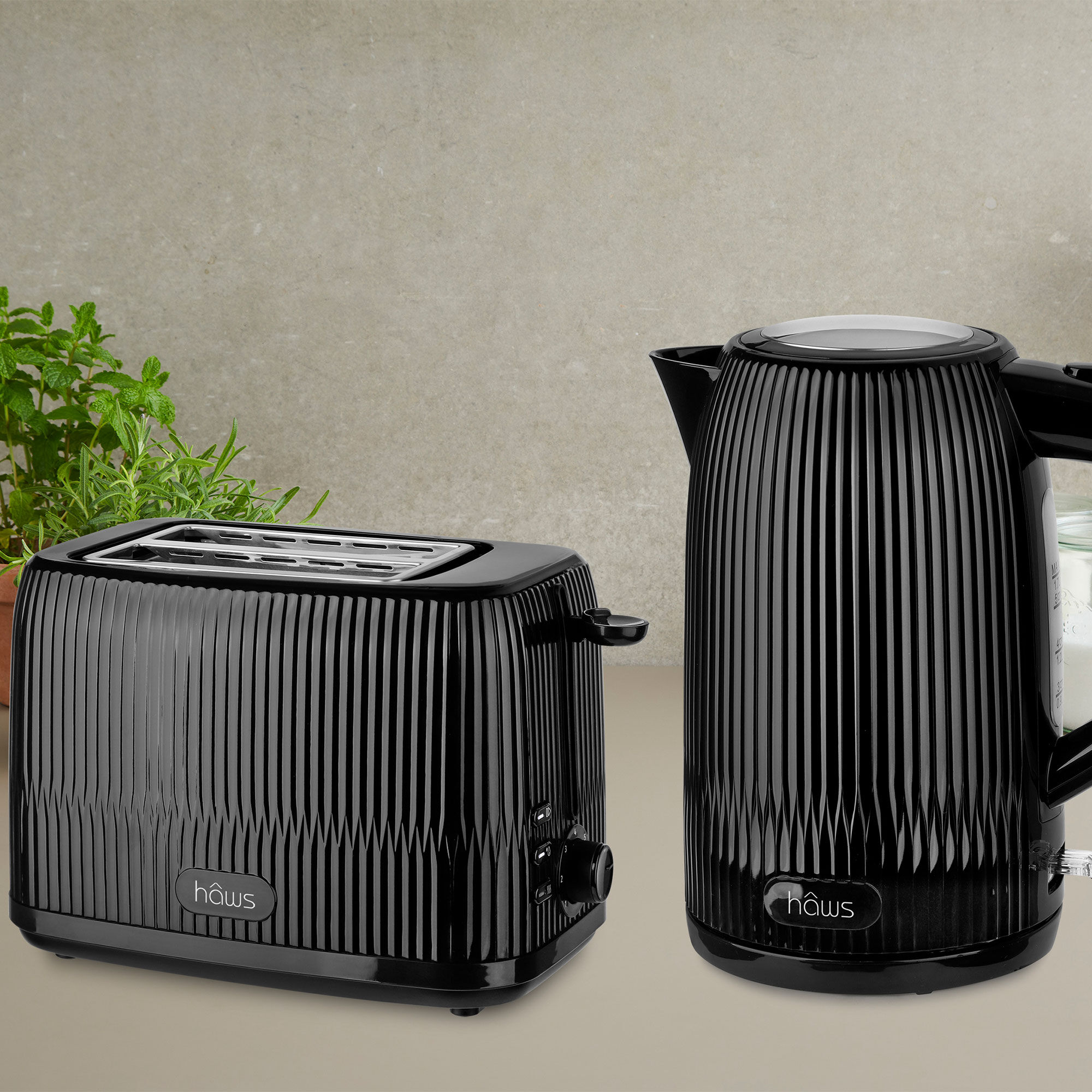 Leivänpaahdin & vedenkeitin, musta