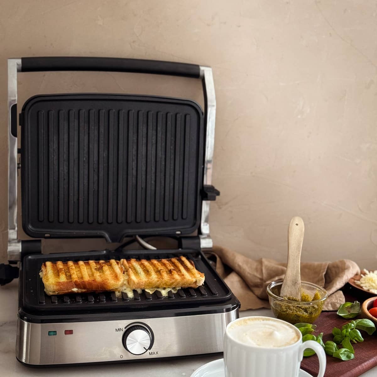 Panini- ja voileipägrilli