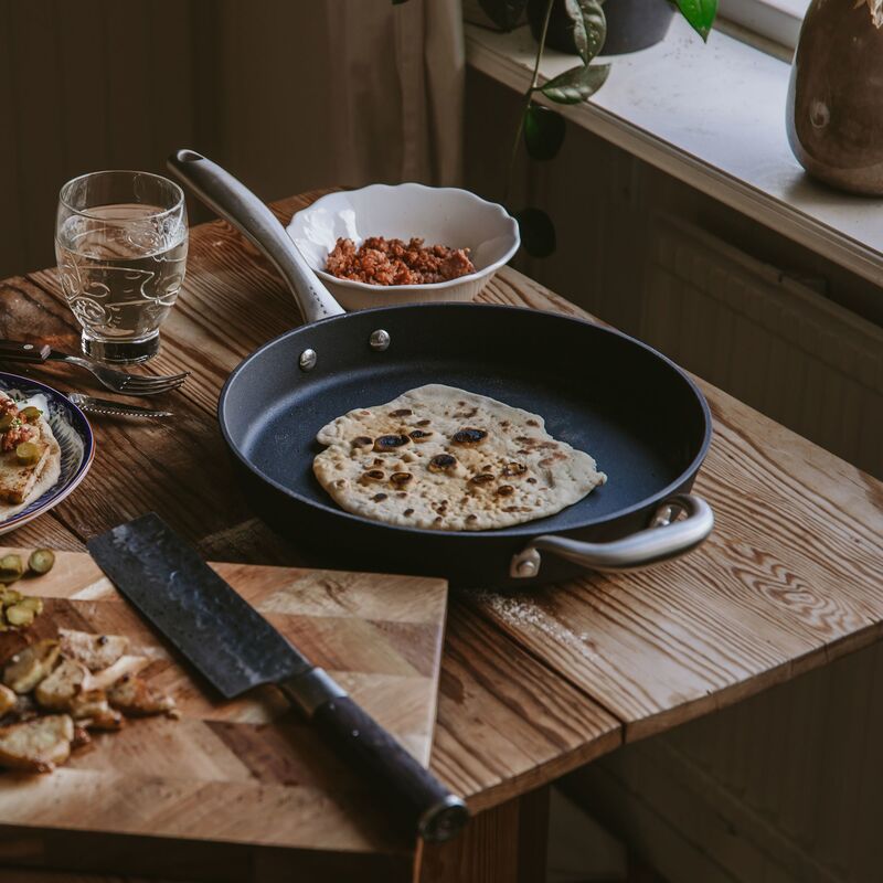 Støbejernspande, 29 cm