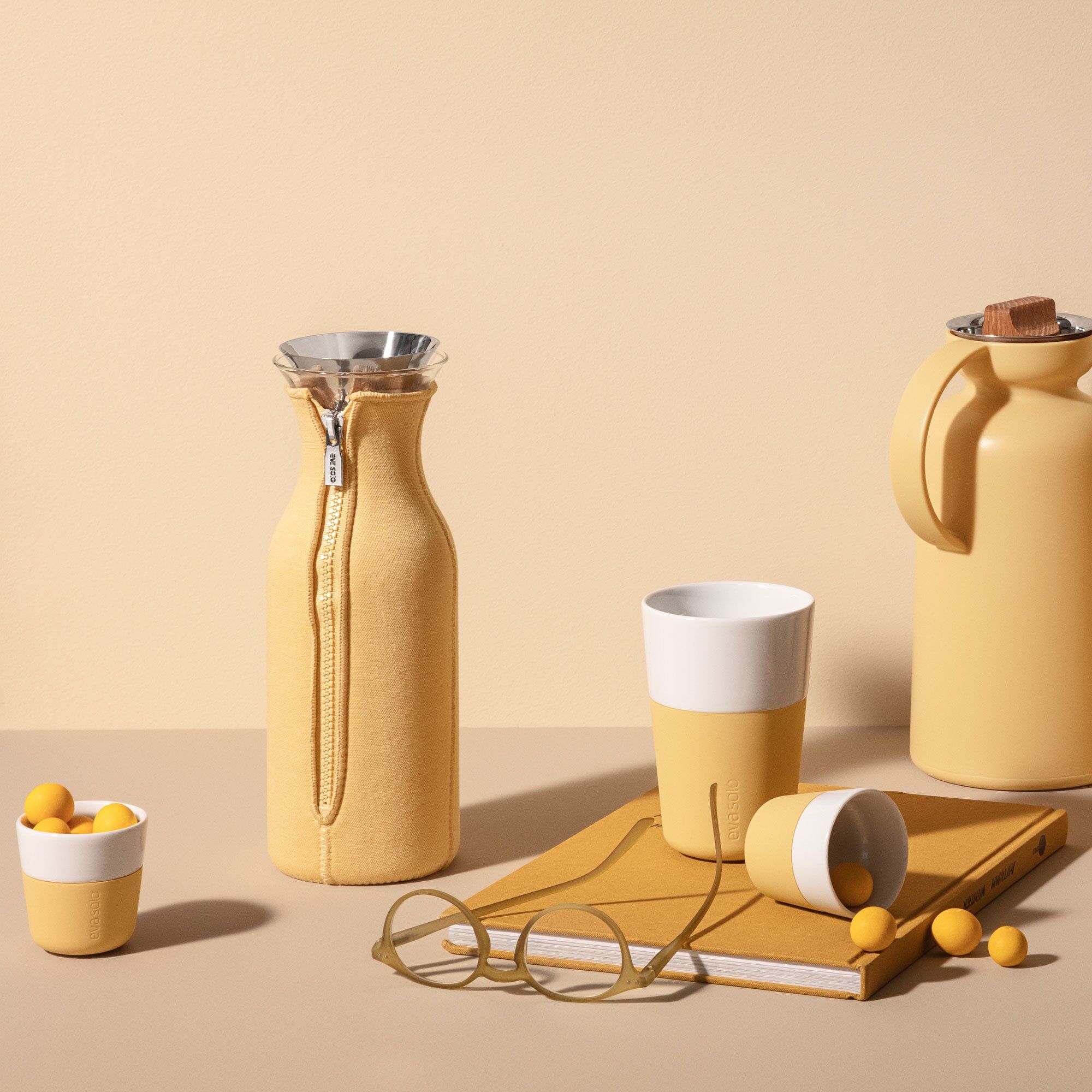 Alternativ bild 1 för Eva Solo Kylskåpskaraff, 1 liter, golden sand