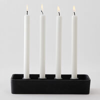 Toulouse adventtikynttelikkö, valurautaa