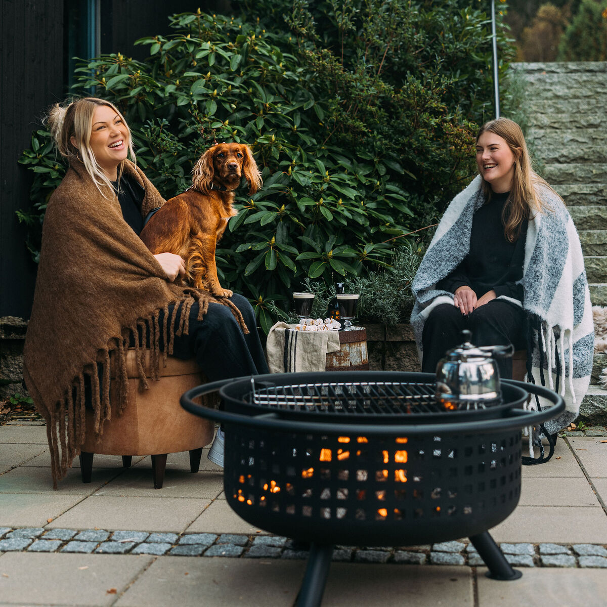 Eldstad stor med gnistskydd   